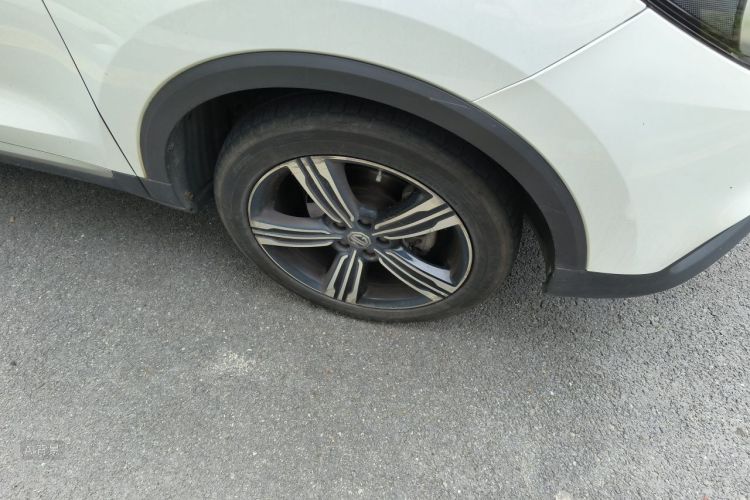 MG ZS 2018 car image #9