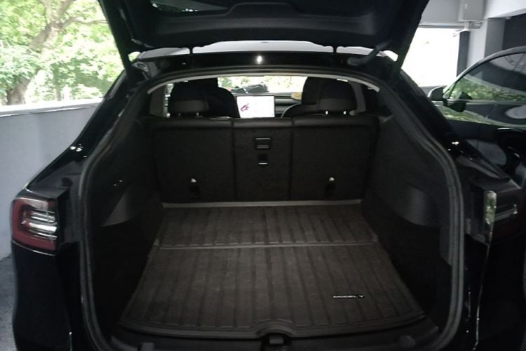 Tesla Model Y 2022 #19 Tesla Model Y 2022 car image #19