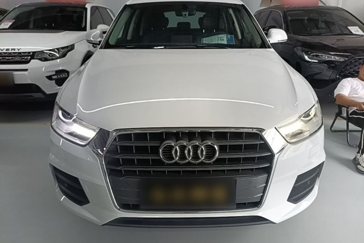 Audi Q3 2016 car image #3
