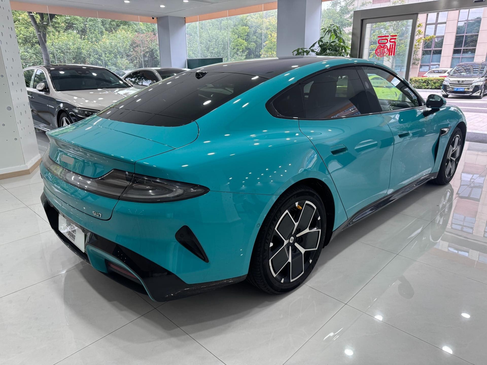 MI SU7 2024 car image #4