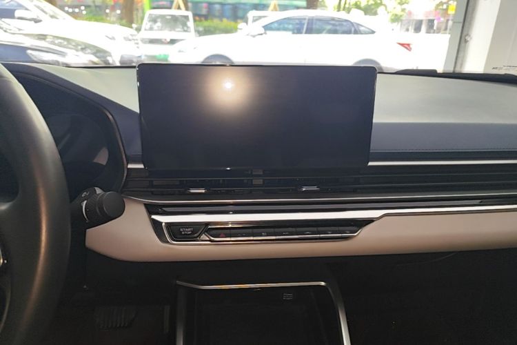 GEELY Emgrand 2023 #13 GEELY Emgrand 2023 car image #13