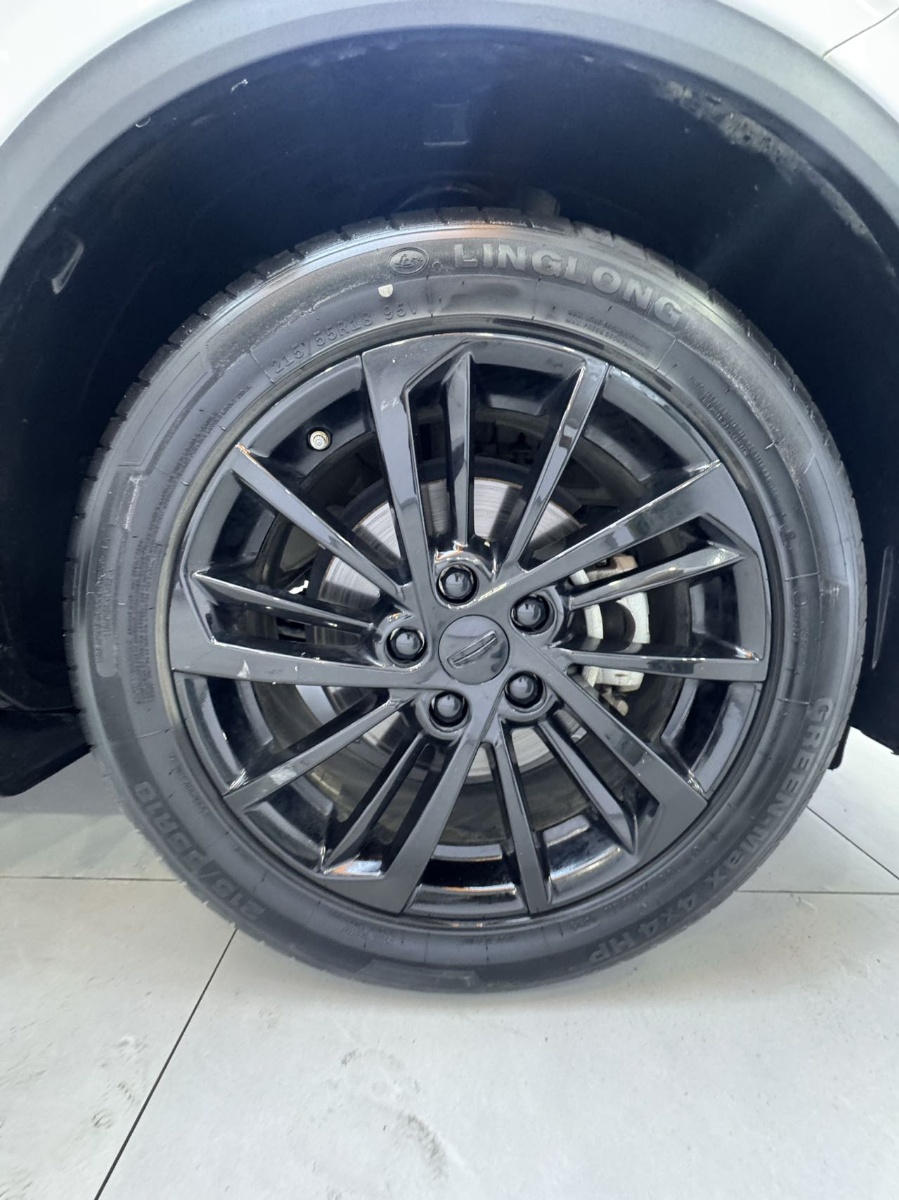 GEELY Coolray 2022 immagine di auto #9