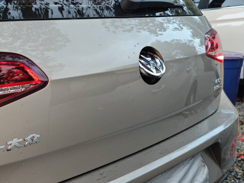 Volkswagen Golf 2018 car image #14