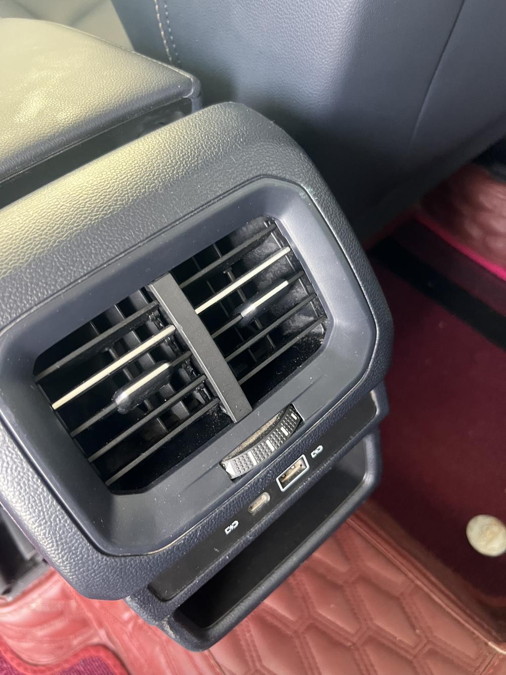 Volkswagen Tharu 2023 car image #9
