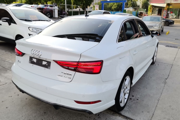 Audi A3 2019 car image #7
