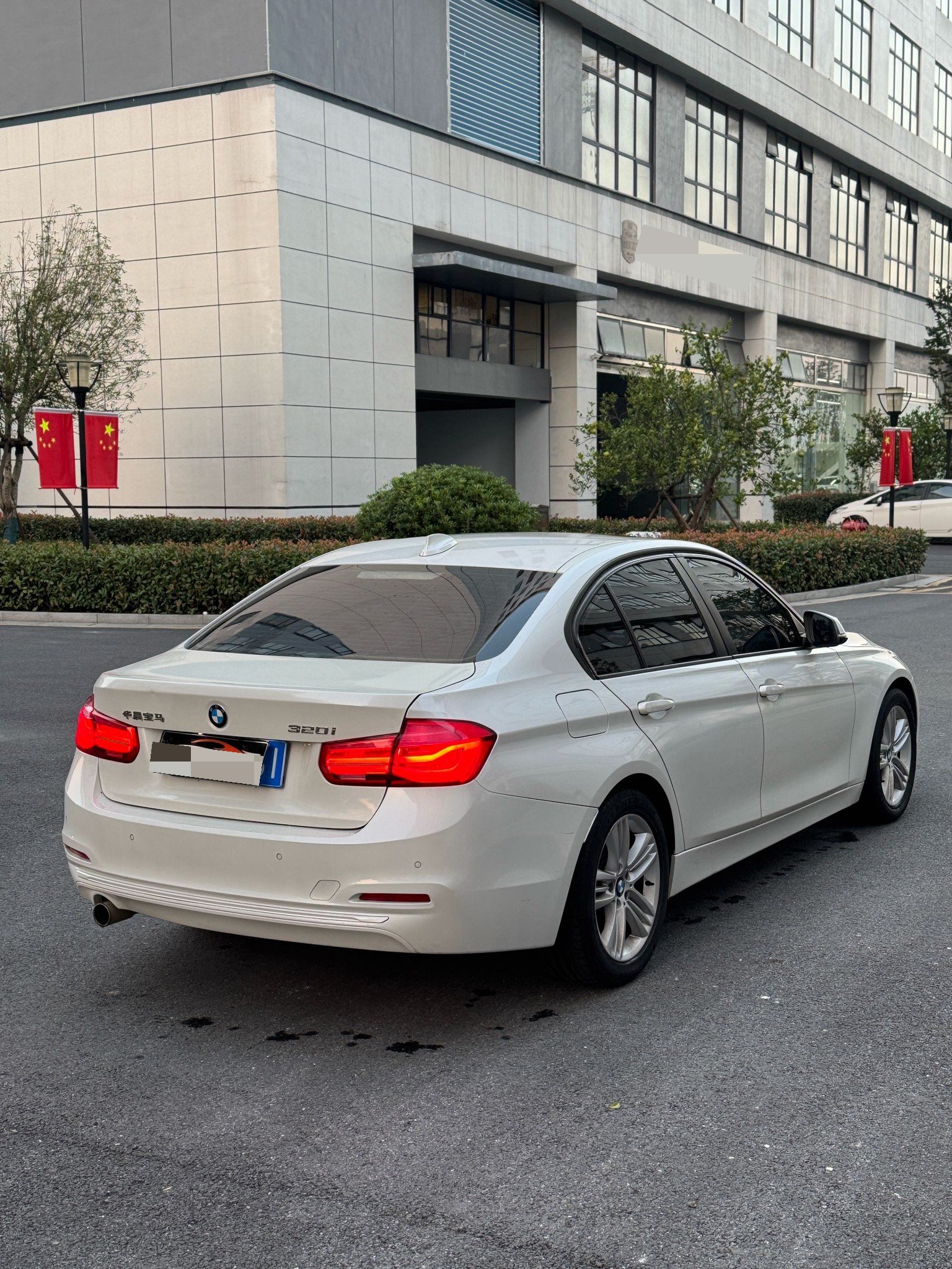 BMW 3 Series 2016 صورة سيارة #13
