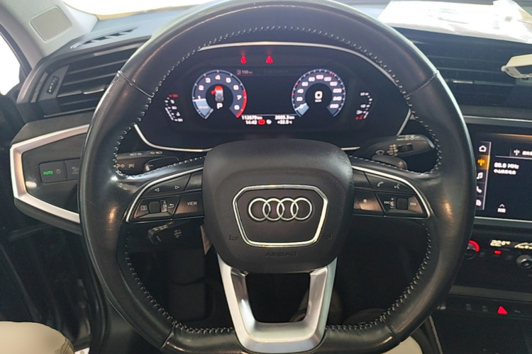 Audi Q3 2020 #11 Audi Q3 2020 car image #11