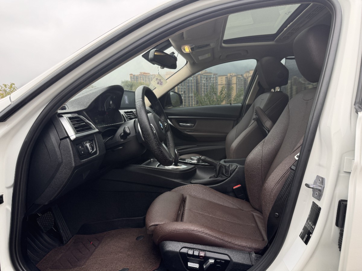 BMW 3 Series 2019 #4 BMW 3 Series 2019 صورة سيارة #4