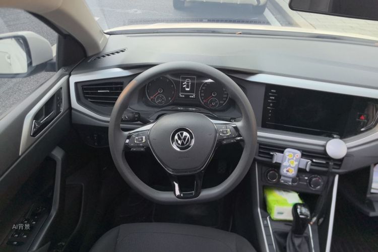Volkswagen Polo 2022 car image #12