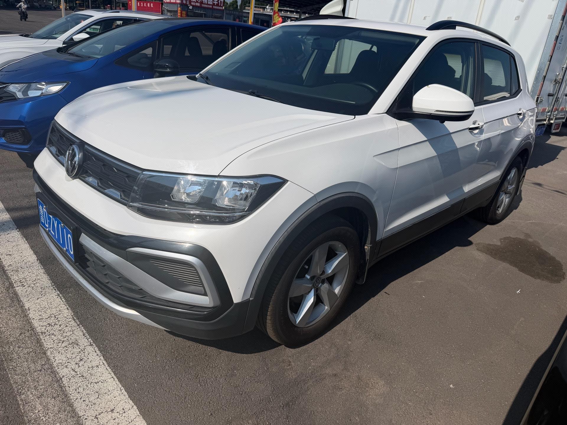 Volkswagen T-Cross 2020 car image 