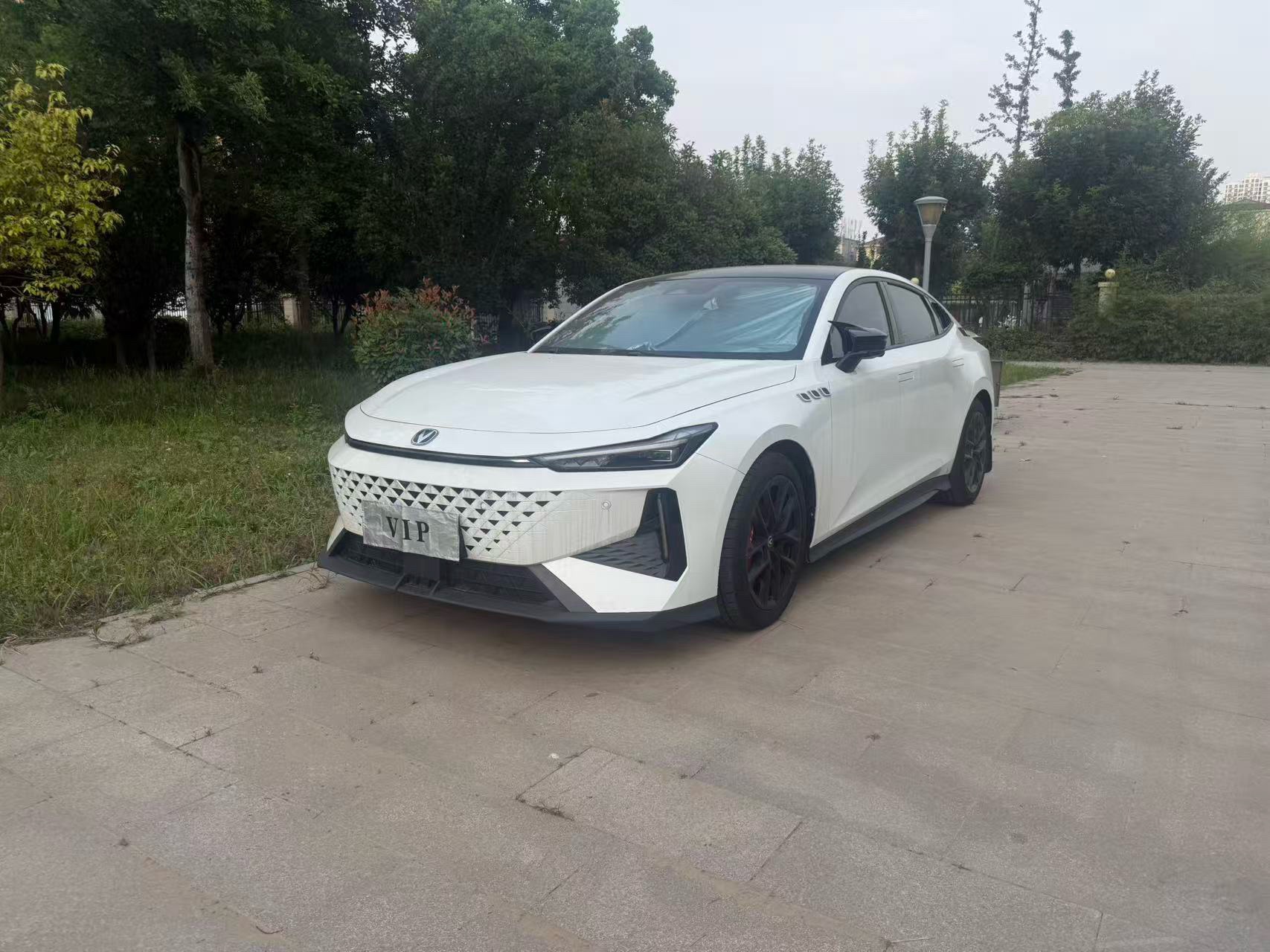 Changan UNI-V 2024 car image 