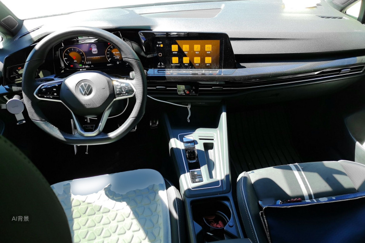 Volkswagen Golf 2022 car image #11