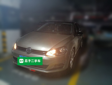 Volkswagen Golf 2017 car image 