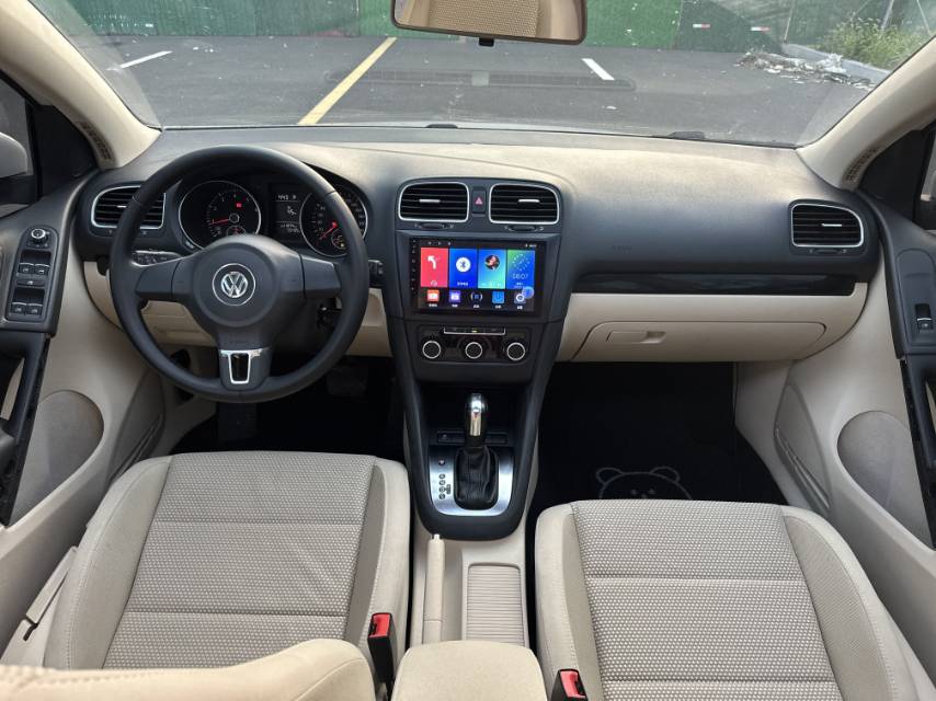 Volkswagen Golf 2013 car image #9