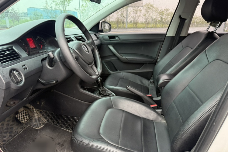 Volkswagen Santana 2019 #12 Volkswagen Santana 2019 car image #12