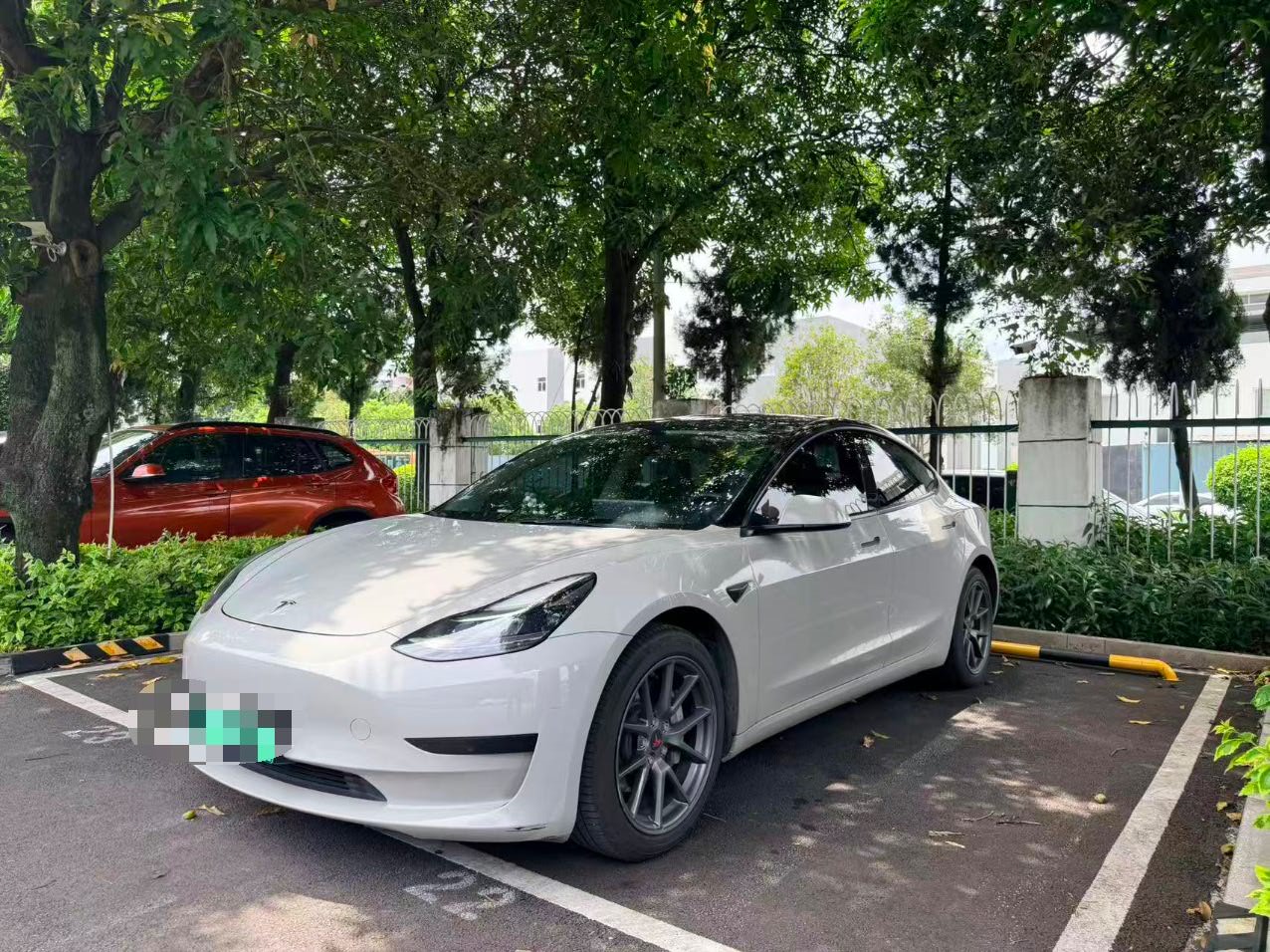 Tesla Model 3 2021 car image 
