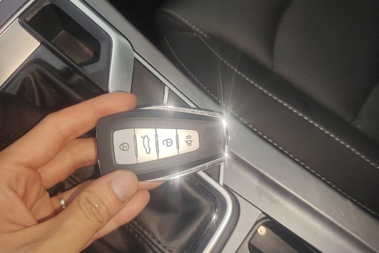 GEELY Emgrand 2021 #14 GEELY Emgrand 2021 car image #14