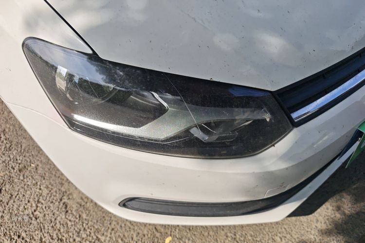 Volkswagen Polo 2017 car image #8