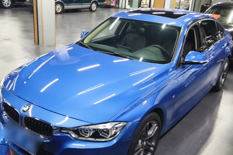BMW 3 Series 2019 car image #2