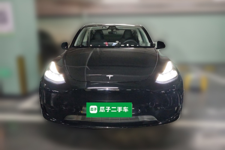 Tesla Model Y 2023 #3 Tesla Model Y 2023 car image #3