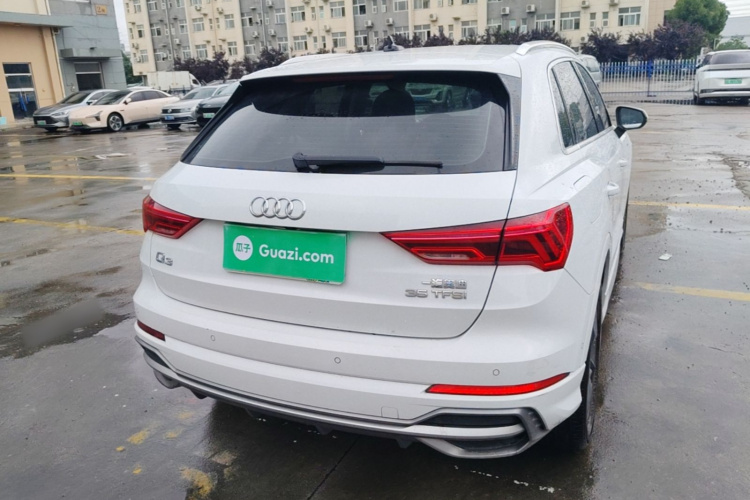 Audi Q3 2021 car image #6