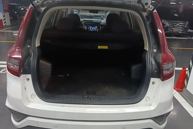 GEELY Vision X6 2018 immagine di auto #19