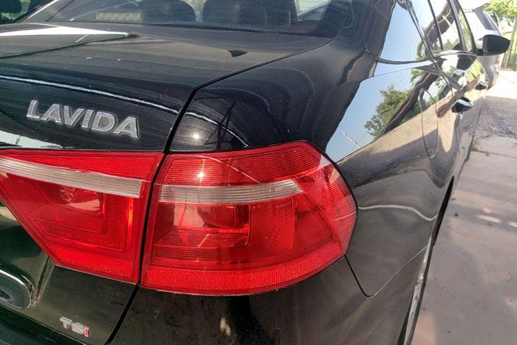 Volkswagen Lavida 2015 car image #8