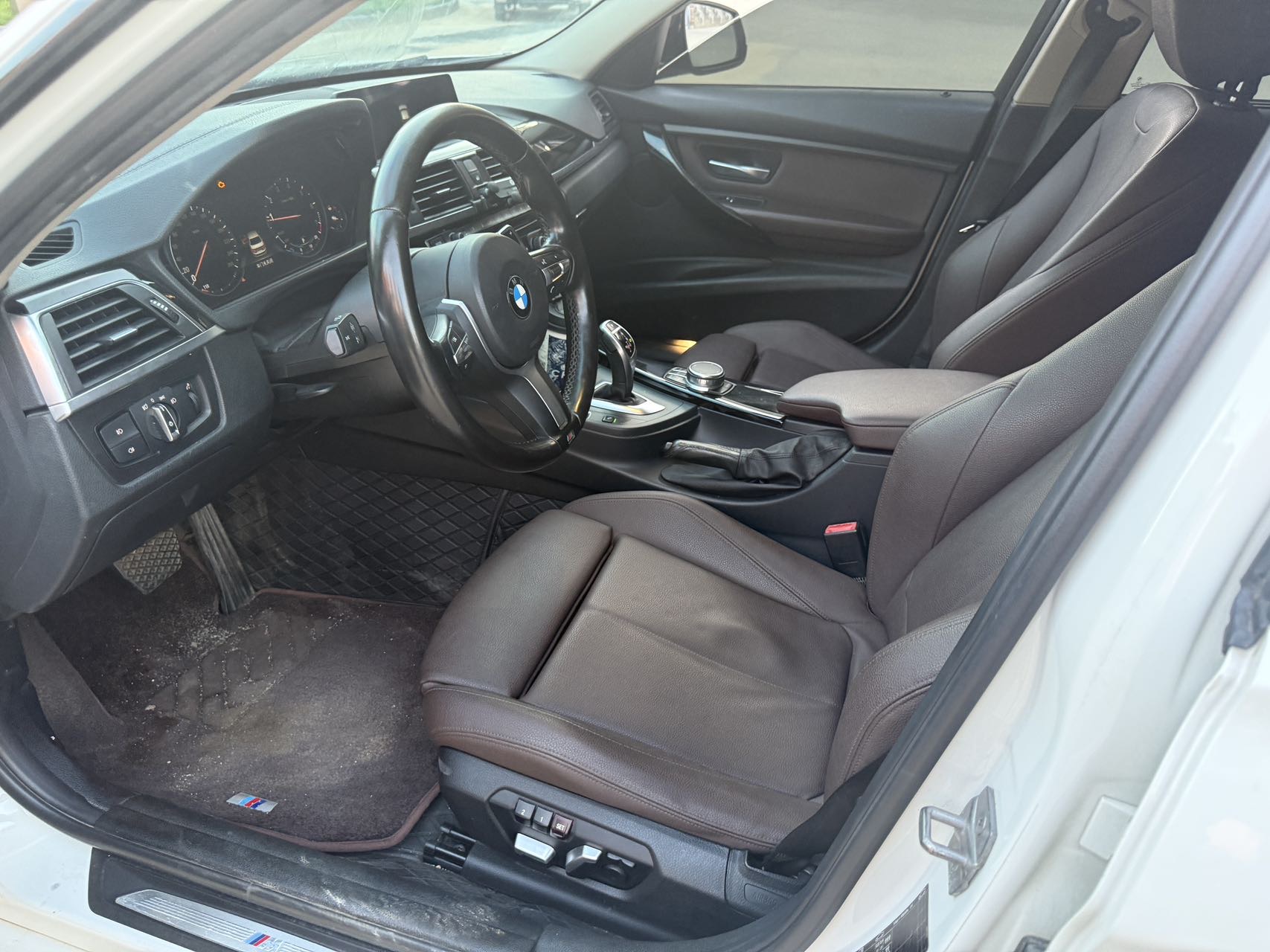BMW 3 Series 2018 #6 BMW 3 Series 2018 car image #6