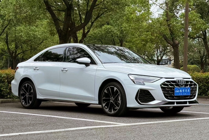 Audi A3 2025 immagine di auto #3