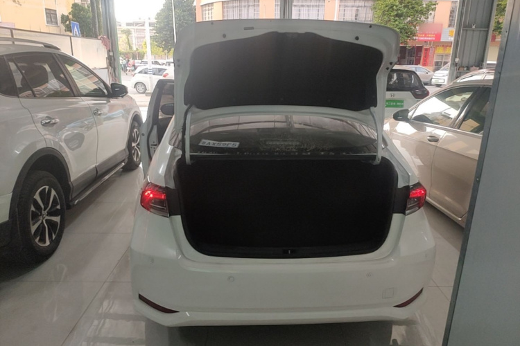 Toyota Corolla 2023 immagine di auto #19