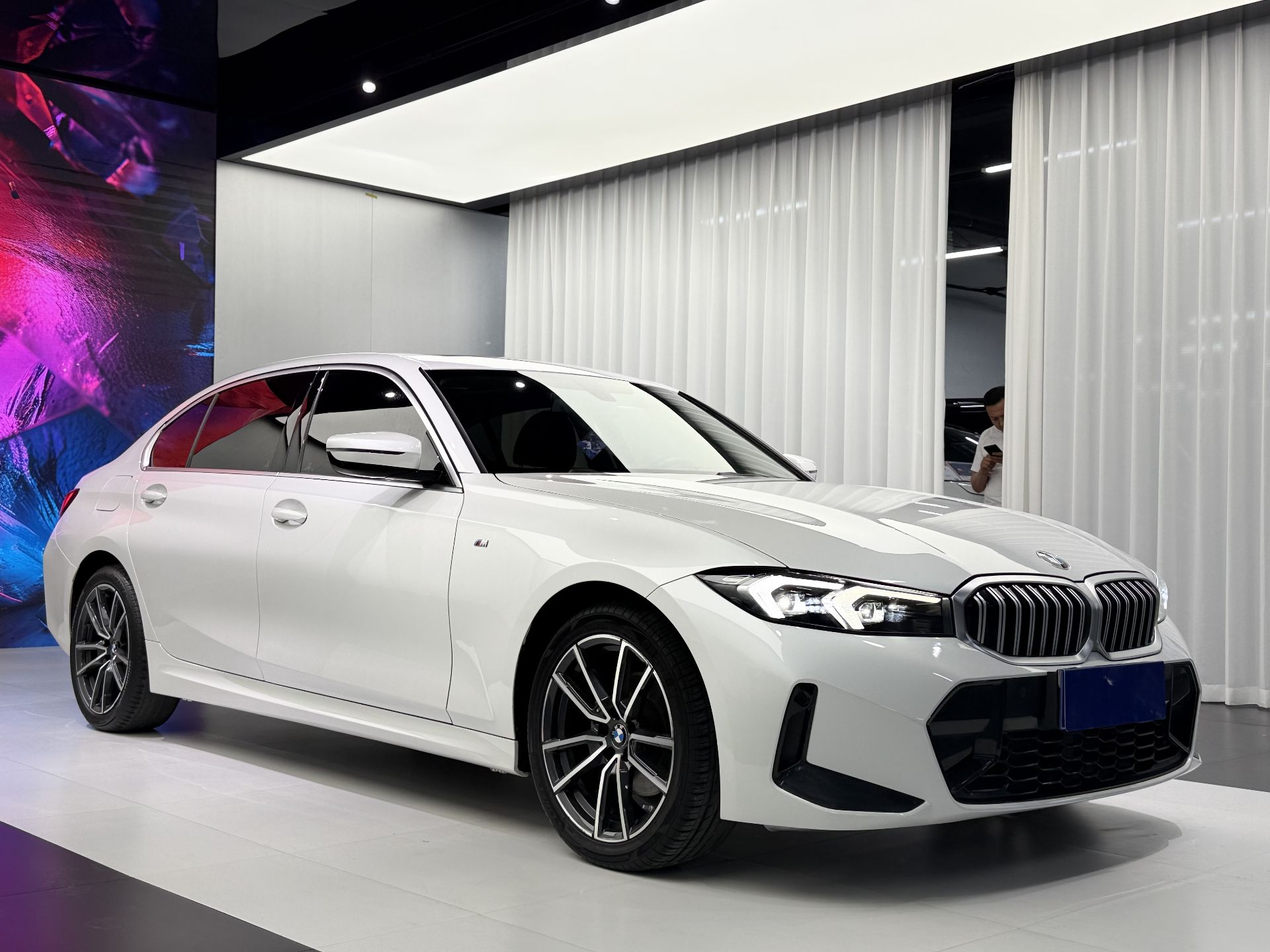 BMW 3 Series 2023 #2 BMW 3 Series 2023 imagem de carro #2