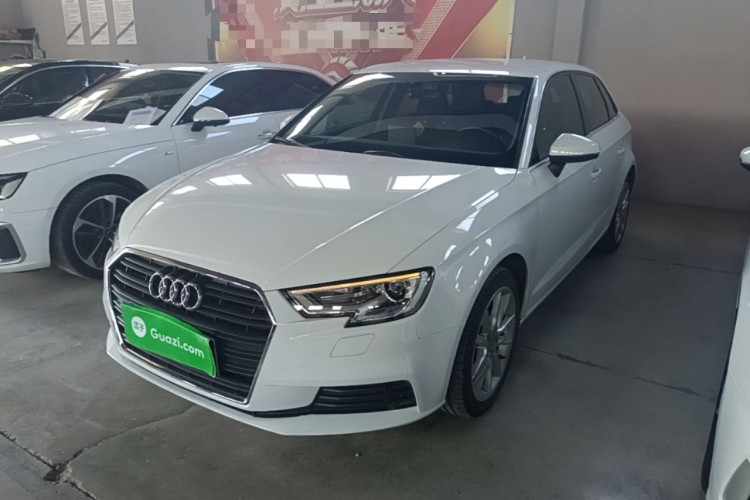 Audi A3 2018 car image #2