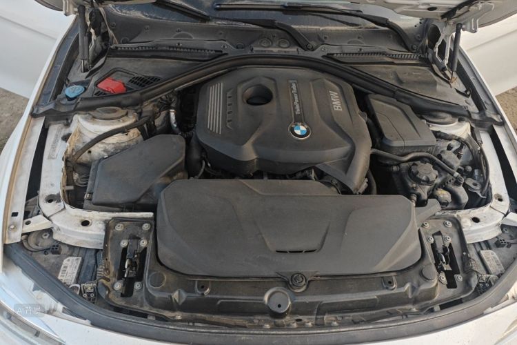 BMW 3 Series 2018 #22 BMW 3 Series 2018 car image #22