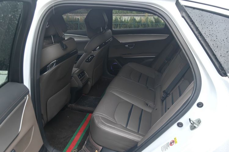 BYD Han 2022 #12 BYD Han 2022 car image #12