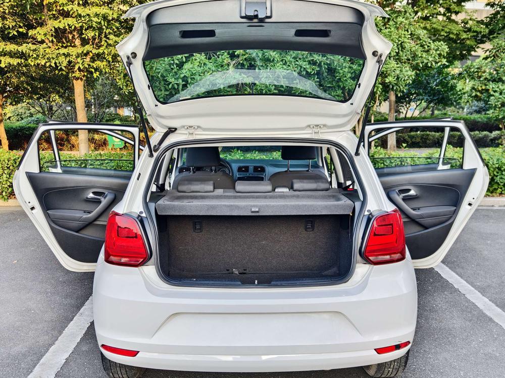 Volkswagen Polo 2017 car image #19