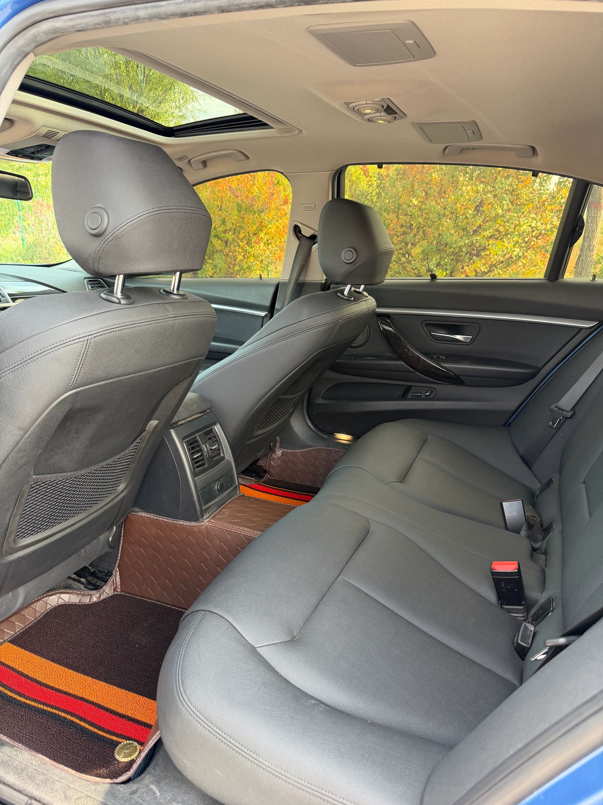 BMW 3 Series 2018 #2 BMW 3 Series 2018 car image #2