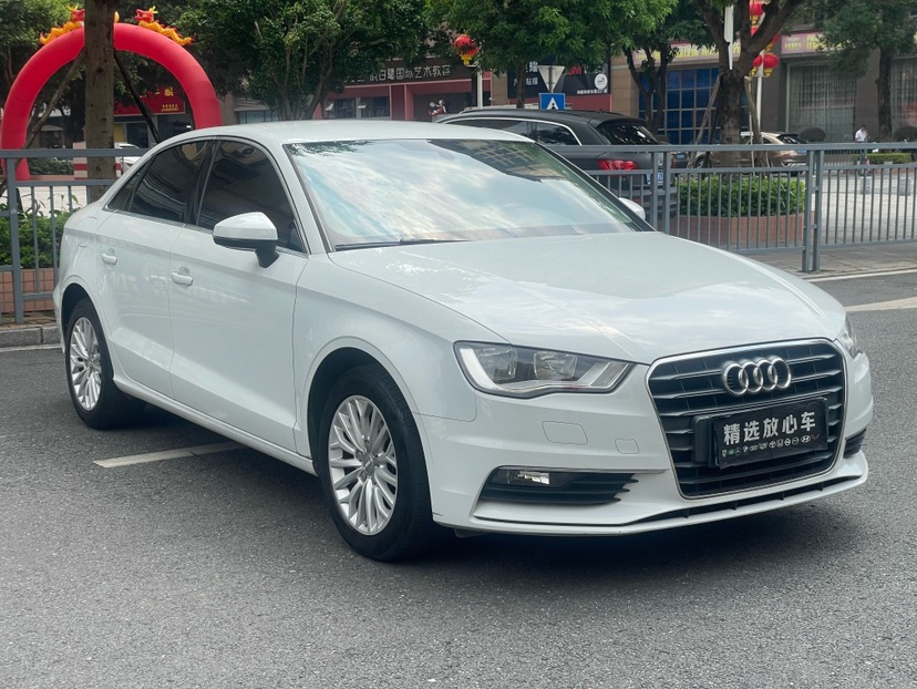 Audi A3 2017 car image #3