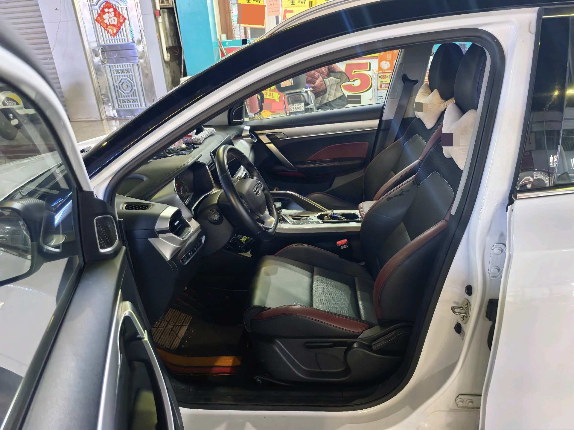GEELY Coolray 2022 изображение автомобиля #7