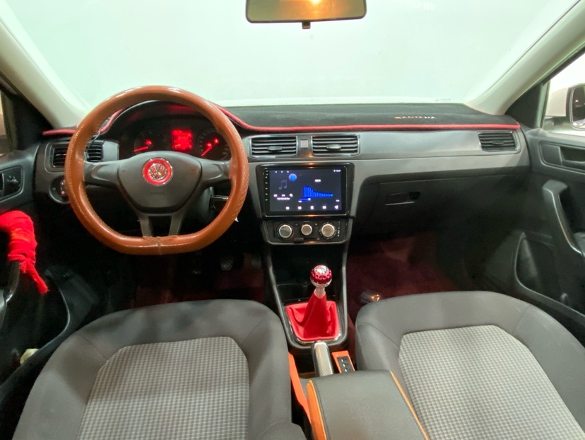 Volkswagen Santana 2021 imagen de coche #6