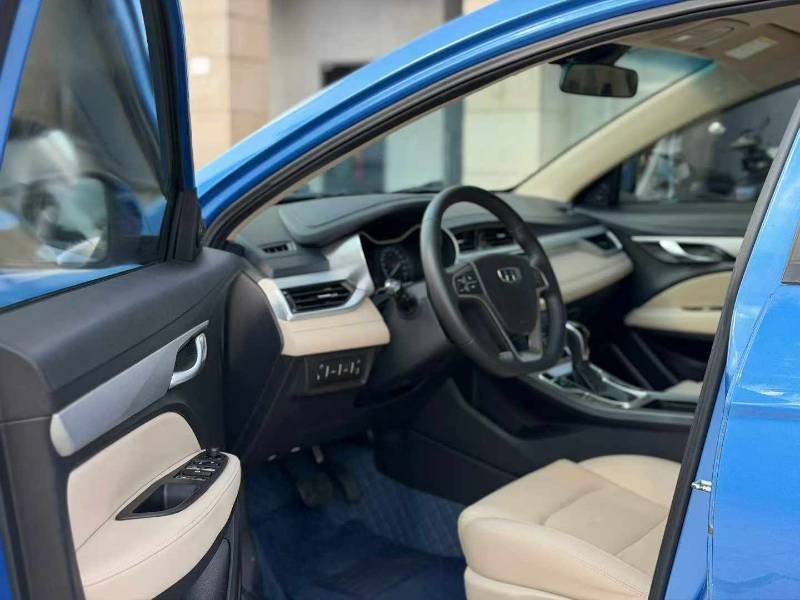 GEELY Emgrand 2019 car image #7