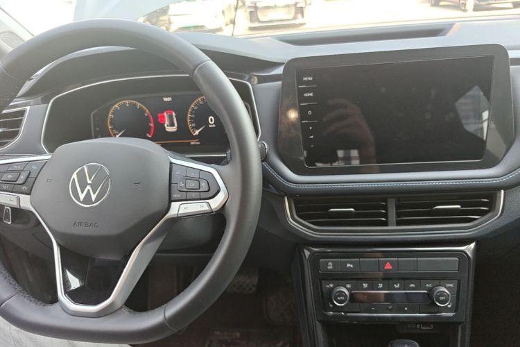 Volkswagen Tharu 2025 car image #10
