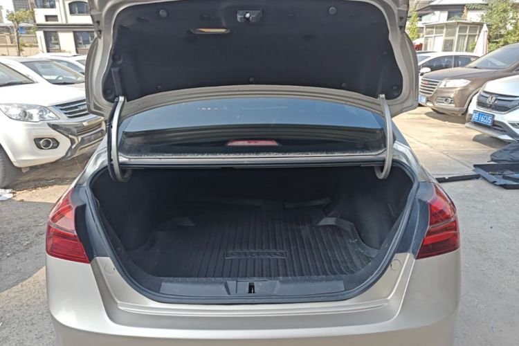 GEELY Emgrand 2018 immagine di auto #19
