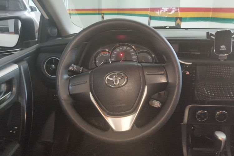 Toyota Corolla 2018 car image #11