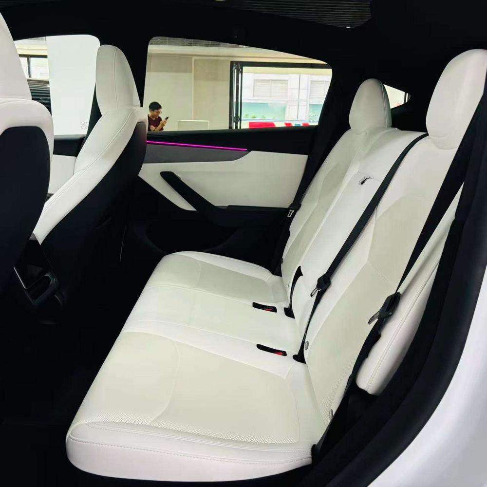 Tesla Model Y 2026 #10 Tesla Model Y 2026 car image #10