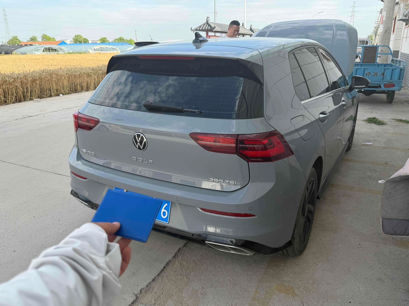 Volkswagen Golf 2022 car image #5