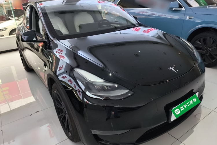 Tesla Model Y 2022 #4 Tesla Model Y 2022 car image #4