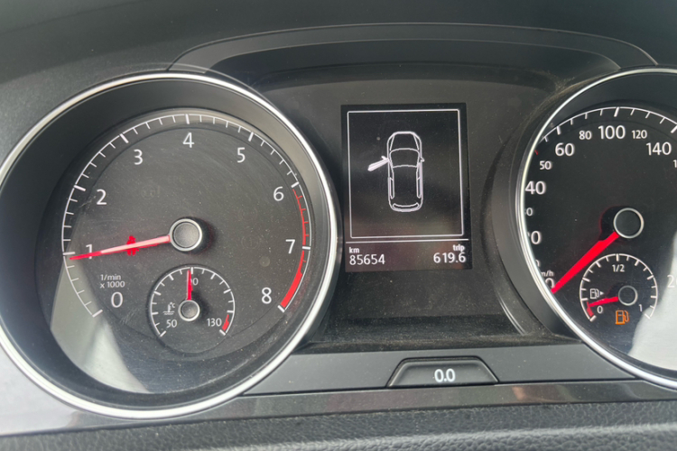 Volkswagen Golf 2018 car image #9