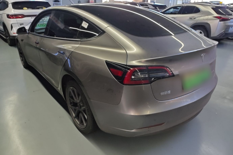 Tesla Model 3 2022 car image #5