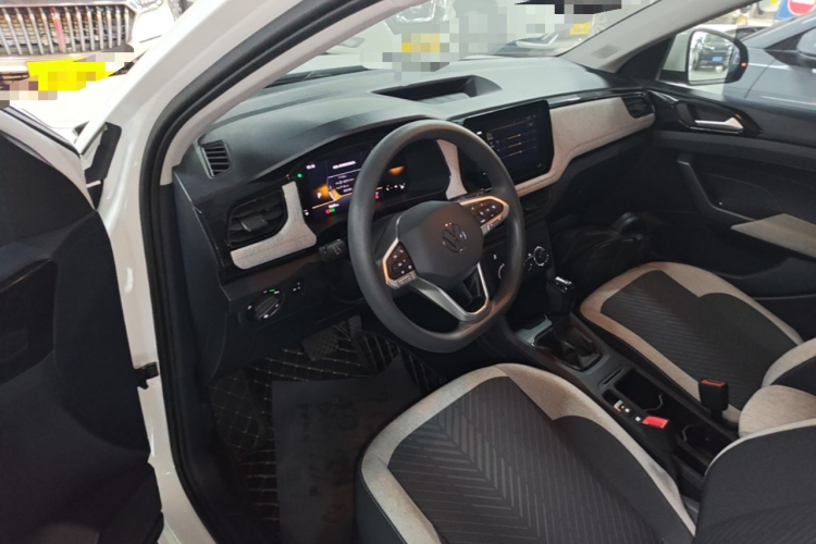 Volkswagen Tharu 2025 car image #16