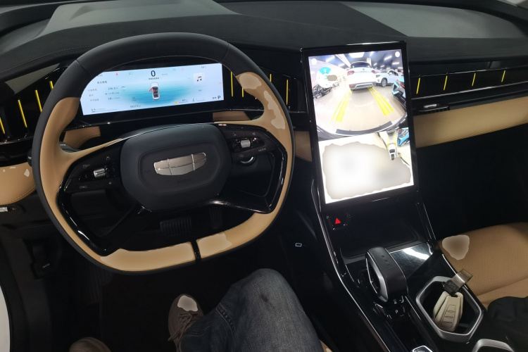 GEELY Boyue L 2023 immagine di auto #10